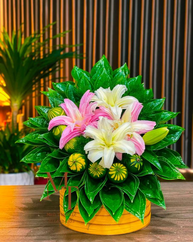 Giỏ trầu hoa ly, hoa cúc – Minh Thư Đồ Lễ Đà Nẵng
