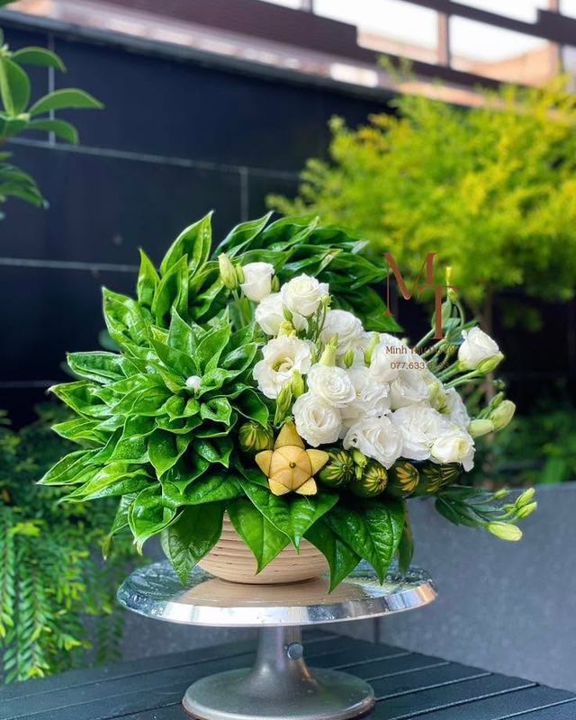 Giỏ trầu hoa trắng thanh khiết – Minh Thư Đồ Lễ Đà Nẵng